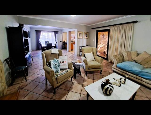 4 BEDROOM HOUSE FOR SALE IN AMBERFIELD